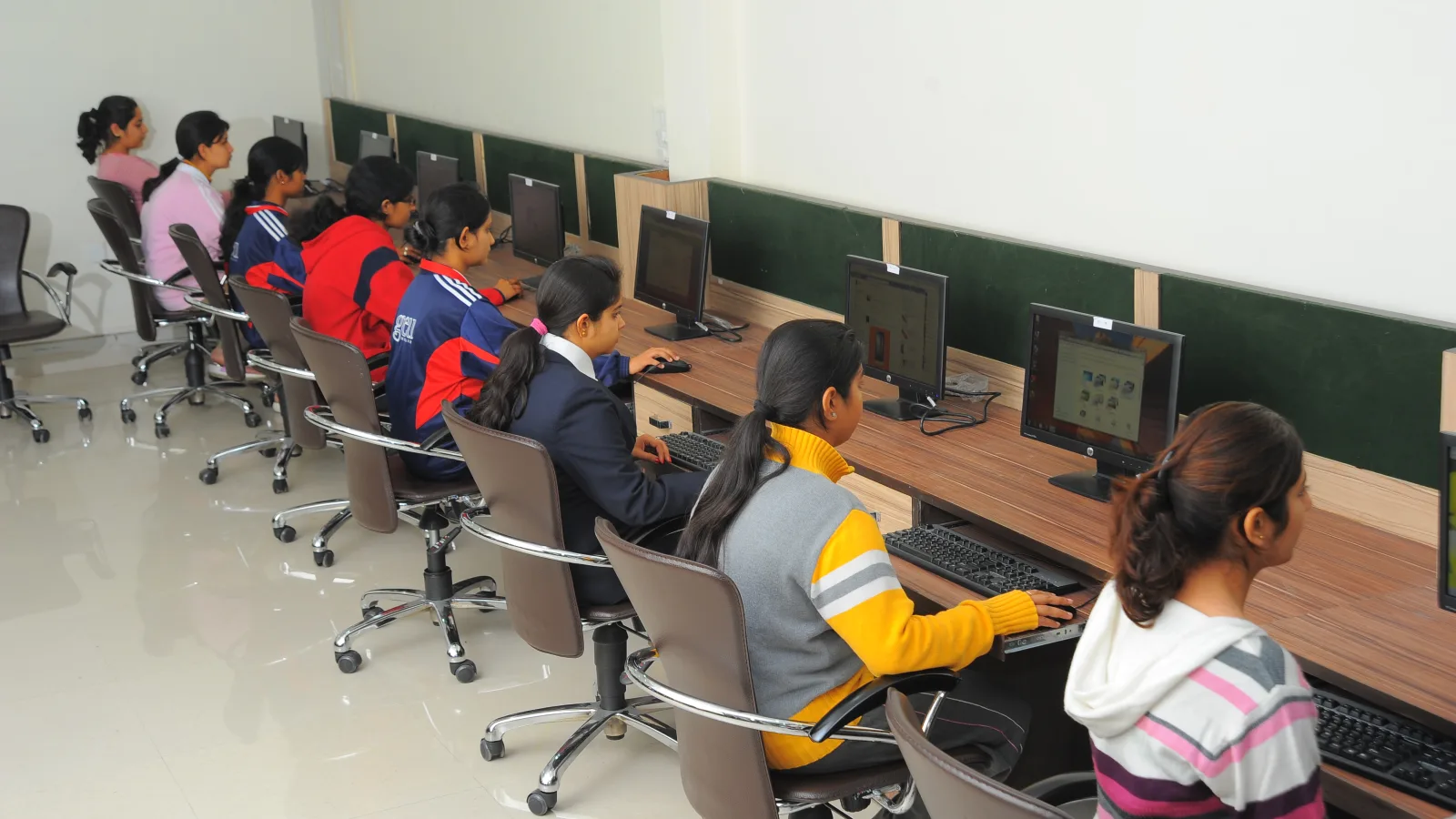 Laboratorio informatico usato per attivita di formazione e aggiornamento professionale