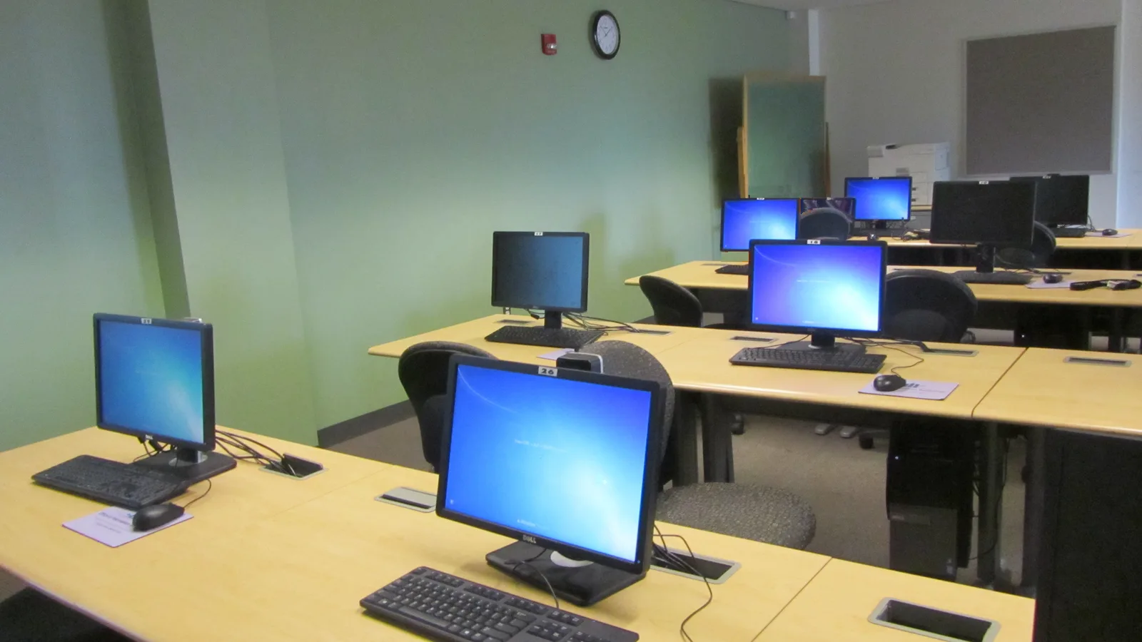 Aula informatica usata per percorsi di formazione professionale